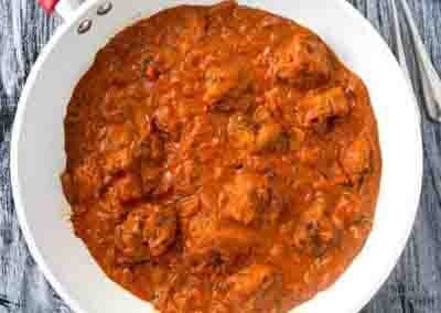 KYLLING TIKKA MASALA /150,-   kyllingkjøtt woket med løk, paprika, tomater, ingefær, og koriander.