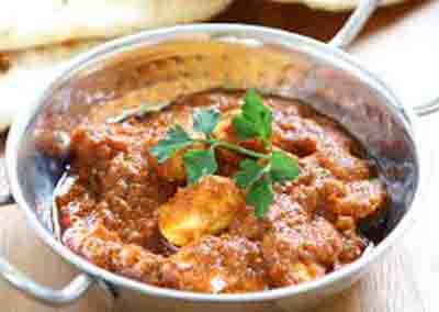 KYLLILNG VINDALOO /160,-   Benfri kylling biter i en sterk saus