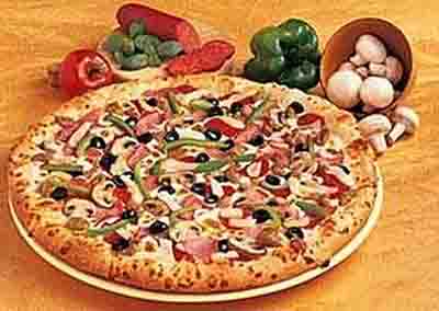 MIGHT MEAT 30cm/129,- 40cm/199,- tomat saus, ost, kylling, pepperoni, biff. champignon, løk